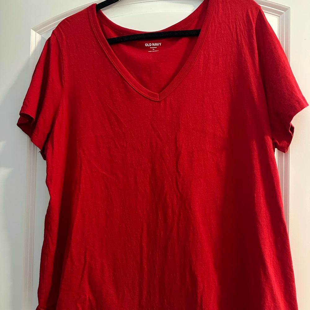 Old Navy Women's Bright Red V-Neck Tee